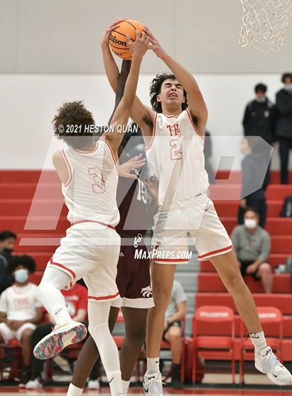 Thumbnail 1 in Claremont vs. Fullerton (Rumble 4 Rosecrans) photogallery.