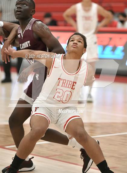 Thumbnail 2 in Claremont vs. Fullerton (Rumble 4 Rosecrans) photogallery.