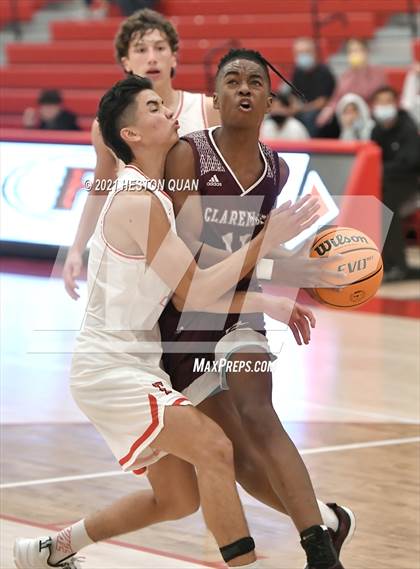 Thumbnail 1 in Claremont vs. Fullerton (Rumble 4 Rosecrans) photogallery.