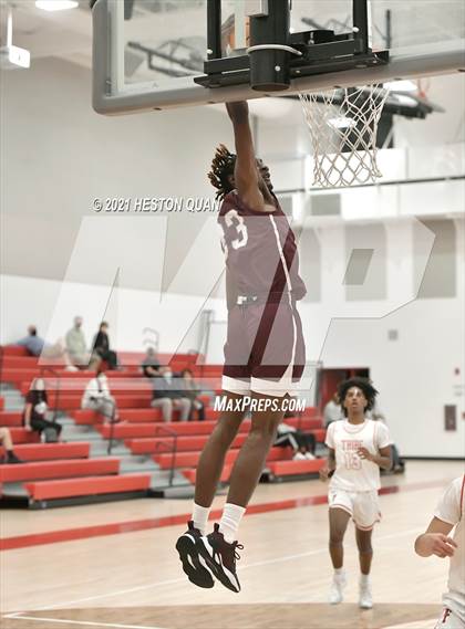 Thumbnail 2 in Claremont vs. Fullerton (Rumble 4 Rosecrans) photogallery.