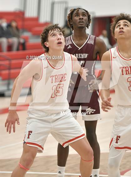 Thumbnail 2 in Claremont vs. Fullerton (Rumble 4 Rosecrans) photogallery.