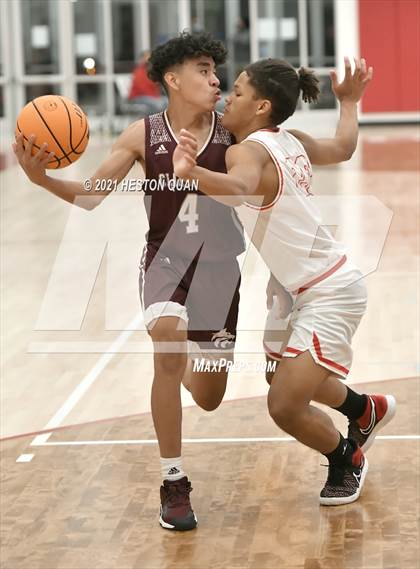 Thumbnail 1 in Claremont vs. Fullerton (Rumble 4 Rosecrans) photogallery.