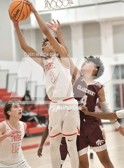 Thumbnail 3 in Claremont vs. Fullerton (Rumble 4 Rosecrans) photogallery.