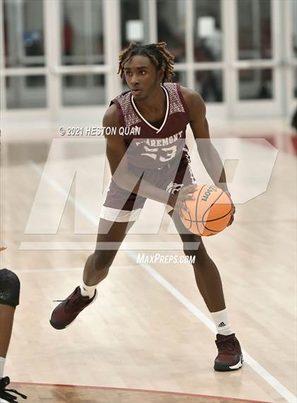 Thumbnail 2 in Claremont vs. Fullerton (Rumble 4 Rosecrans) photogallery.