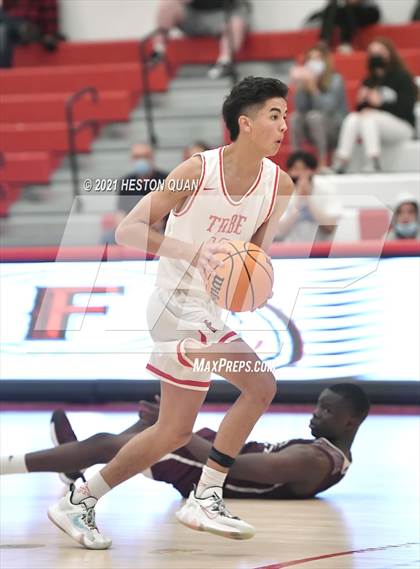 Thumbnail 1 in Claremont vs. Fullerton (Rumble 4 Rosecrans) photogallery.