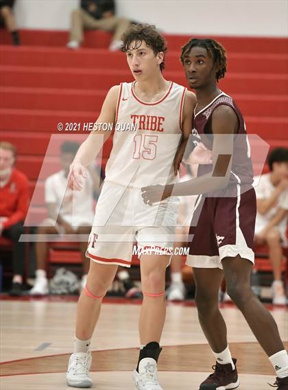 Thumbnail 1 in Claremont vs. Fullerton (Rumble 4 Rosecrans) photogallery.