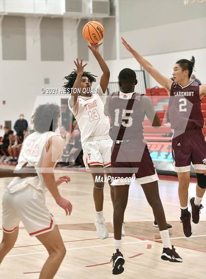 Thumbnail 1 in Claremont vs. Fullerton (Rumble 4 Rosecrans) photogallery.