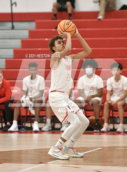 Thumbnail 3 in Claremont vs. Fullerton (Rumble 4 Rosecrans) photogallery.