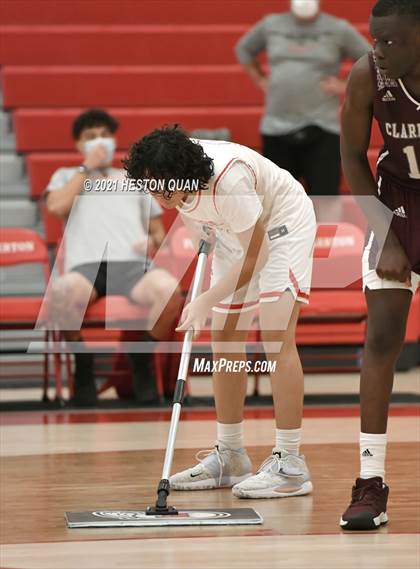 Thumbnail 2 in Claremont vs. Fullerton (Rumble 4 Rosecrans) photogallery.