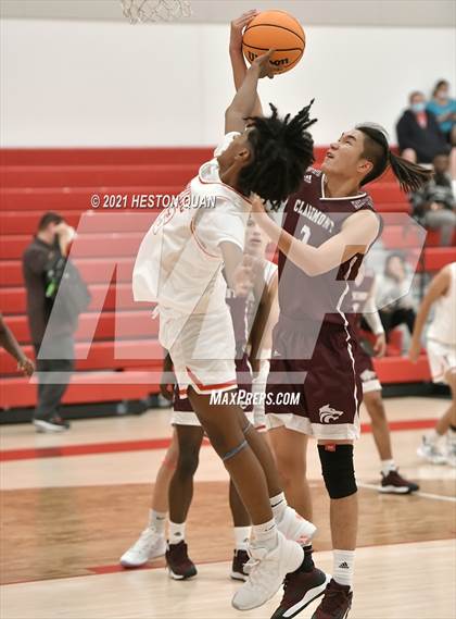 Thumbnail 1 in Claremont vs. Fullerton (Rumble 4 Rosecrans) photogallery.