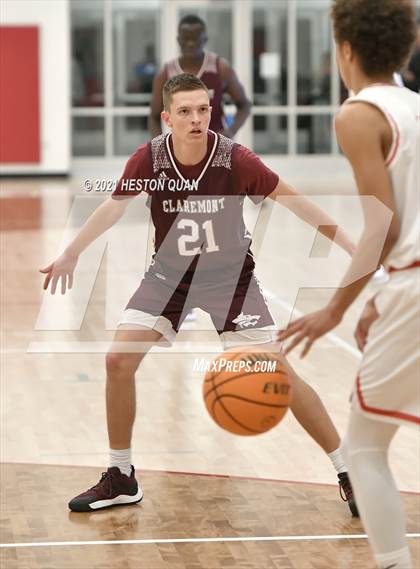 Thumbnail 2 in Claremont vs. Fullerton (Rumble 4 Rosecrans) photogallery.