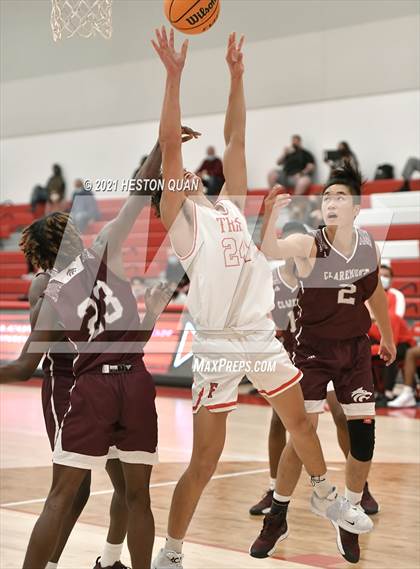 Thumbnail 1 in Claremont vs. Fullerton (Rumble 4 Rosecrans) photogallery.