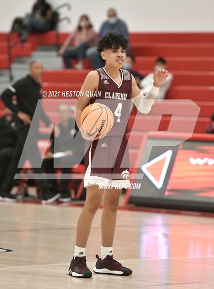 Thumbnail 3 in Claremont vs. Fullerton (Rumble 4 Rosecrans) photogallery.