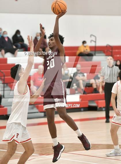 Thumbnail 3 in Claremont vs. Fullerton (Rumble 4 Rosecrans) photogallery.