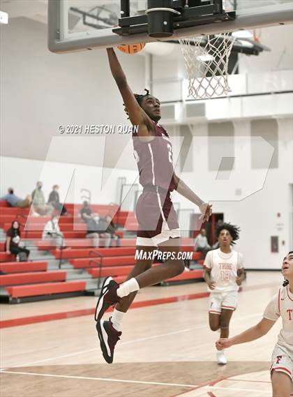 Thumbnail 1 in Claremont vs. Fullerton (Rumble 4 Rosecrans) photogallery.