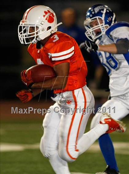 Thumbnail 2 in Hamilton vs. Poly (SS CIF Playoffs) photogallery.