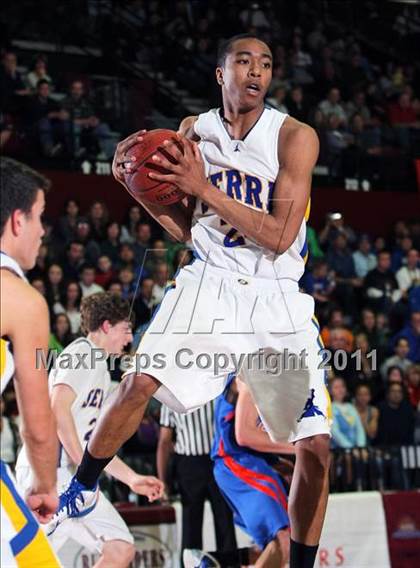 Thumbnail 3 in Santa Teresa vs. Serra (CIF CCS D1 Final) photogallery.