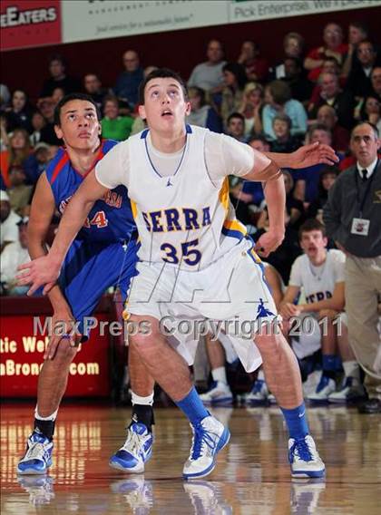 Thumbnail 2 in Santa Teresa vs. Serra (CIF CCS D1 Final) photogallery.