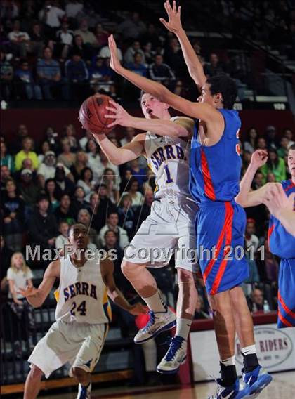 Thumbnail 1 in Santa Teresa vs. Serra (CIF CCS D1 Final) photogallery.