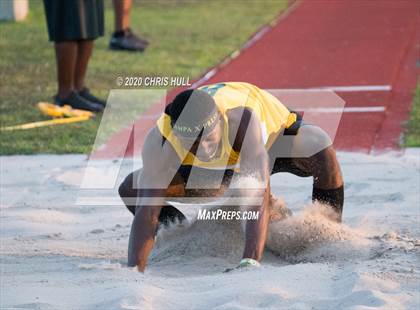 Thumbnail 1 in Jesuit boys track and field photogallery.