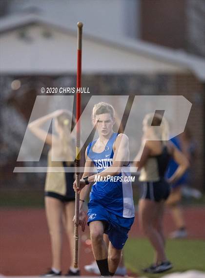 Thumbnail 1 in Jesuit boys track and field photogallery.