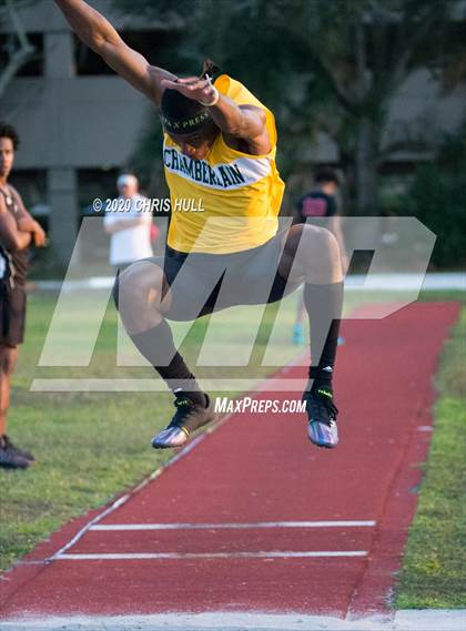 Thumbnail 2 in Jesuit boys track and field photogallery.