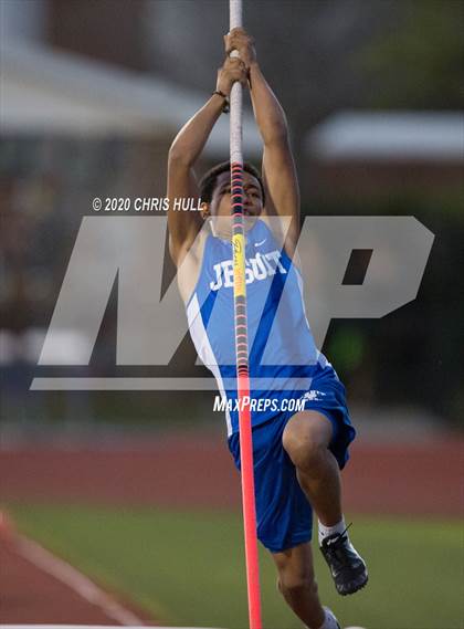 Thumbnail 1 in Jesuit boys track and field photogallery.