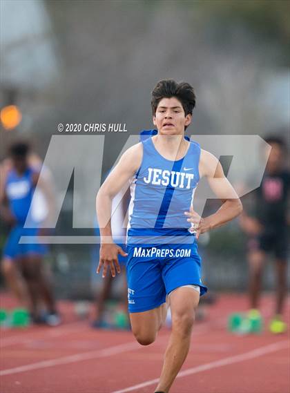 Thumbnail 2 in Jesuit boys track and field photogallery.
