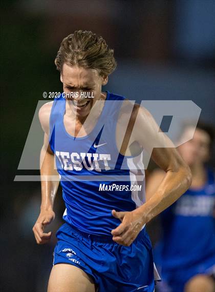 Thumbnail 3 in Jesuit boys track and field photogallery.