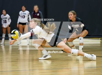 Thumbnail 2 in Callisburg vs. Calvary Academy  (Denison Invitational Showcase) photogallery.