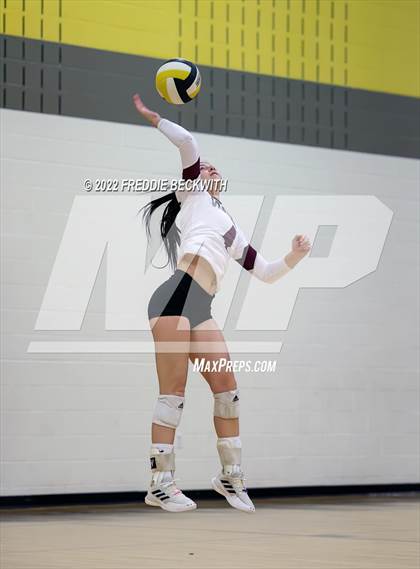 Thumbnail 3 in Callisburg vs. Calvary Academy  (Denison Invitational Showcase) photogallery.