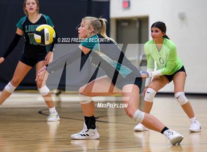 Thumbnail 2 in Callisburg vs. Calvary Academy  (Denison Invitational Showcase) photogallery.