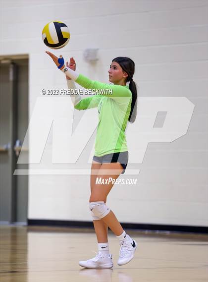 Thumbnail 2 in Callisburg vs. Calvary Academy  (Denison Invitational Showcase) photogallery.