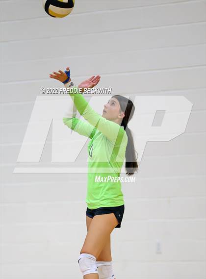 Thumbnail 3 in Callisburg vs. Calvary Academy  (Denison Invitational Showcase) photogallery.