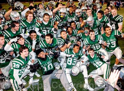 Thumbnail 2 in De La Salle vs. Folsom (CIF NorCal Regional Open Division Final) photogallery.
