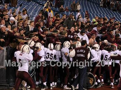 Thumbnail 3 in St. Joseph's Collegiate vs. St. Francis (Monsignor Martin Class AA Final) photogallery.