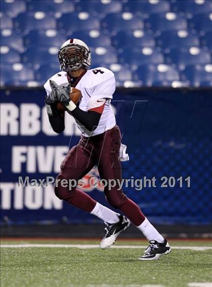 Thumbnail 3 in St. Joseph's Collegiate vs. St. Francis (Monsignor Martin Class AA Final) photogallery.