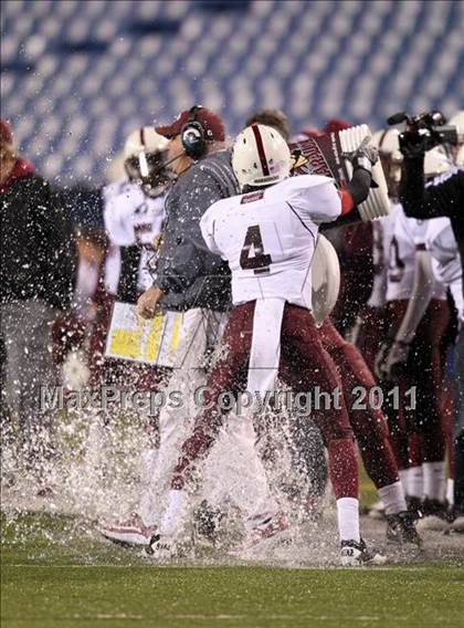 Thumbnail 3 in St. Joseph's Collegiate vs. St. Francis (Monsignor Martin Class AA Final) photogallery.