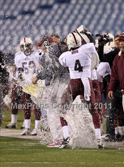 Thumbnail 1 in St. Joseph's Collegiate vs. St. Francis (Monsignor Martin Class AA Final) photogallery.