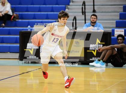 Thumbnail 2 in Grapevine vs. Summer Creek (McDonald's Texas Invitational) photogallery.