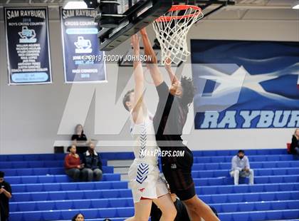 Thumbnail 3 in Grapevine vs. Summer Creek (McDonald's Texas Invitational) photogallery.