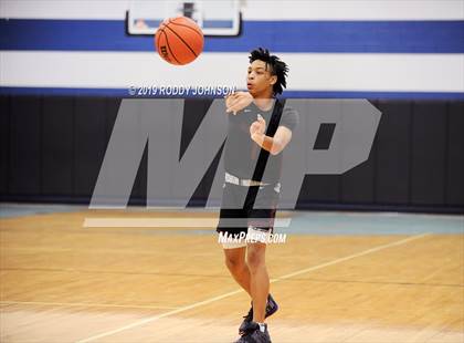 Thumbnail 1 in Grapevine vs. Summer Creek (McDonald's Texas Invitational) photogallery.