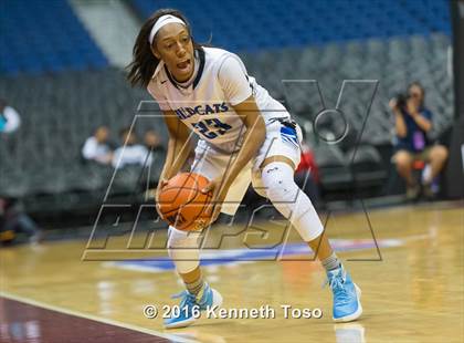 Thumbnail 3 in Dekaney vs. Duncanville (UIL 6A Final) photogallery.