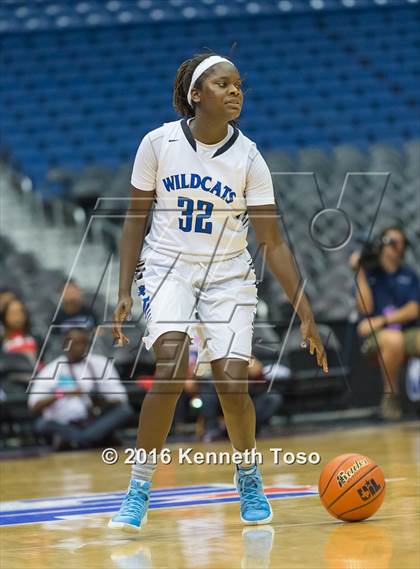 Thumbnail 1 in Dekaney vs. Duncanville (UIL 6A Final) photogallery.