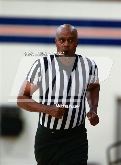 Thumbnail 3 in Agoura vs Knight (8th Annual West Valley Tip-Off Classic) photogallery.