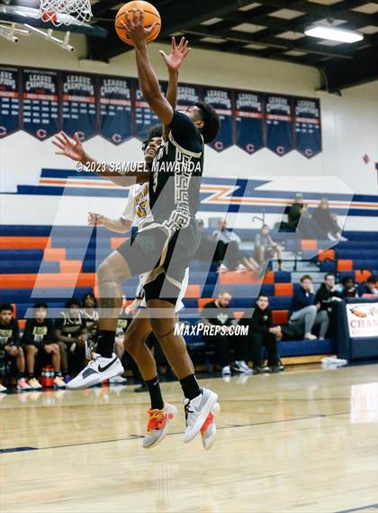 Thumbnail 3 in Agoura vs Knight (8th Annual West Valley Tip-Off Classic) photogallery.