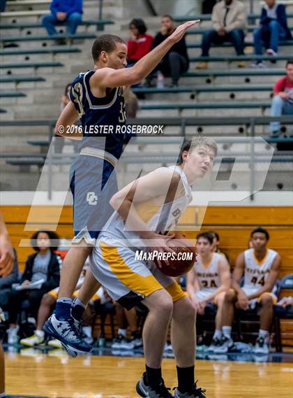 Thumbnail 3 in Brennan vs. O'Connor photogallery.