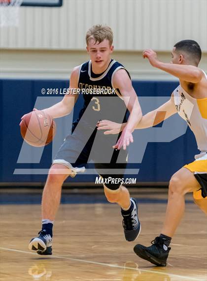 Thumbnail 3 in Brennan vs. O'Connor photogallery.