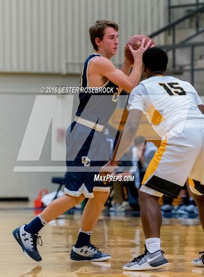 Thumbnail 2 in Brennan vs. O'Connor photogallery.