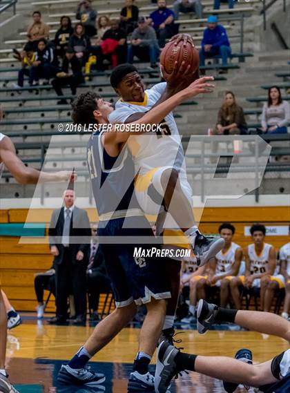 Thumbnail 2 in Brennan vs. O'Connor photogallery.